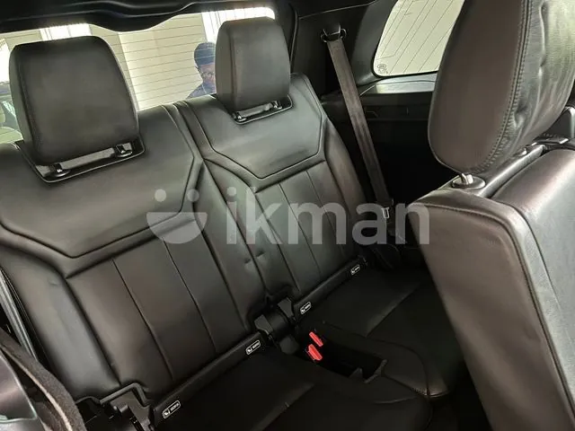 Land Rover Discovery 2019 photo 4