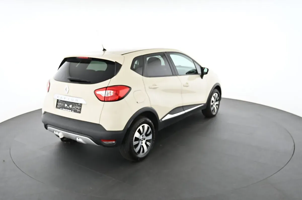 Renault Captur 2015 photo 2