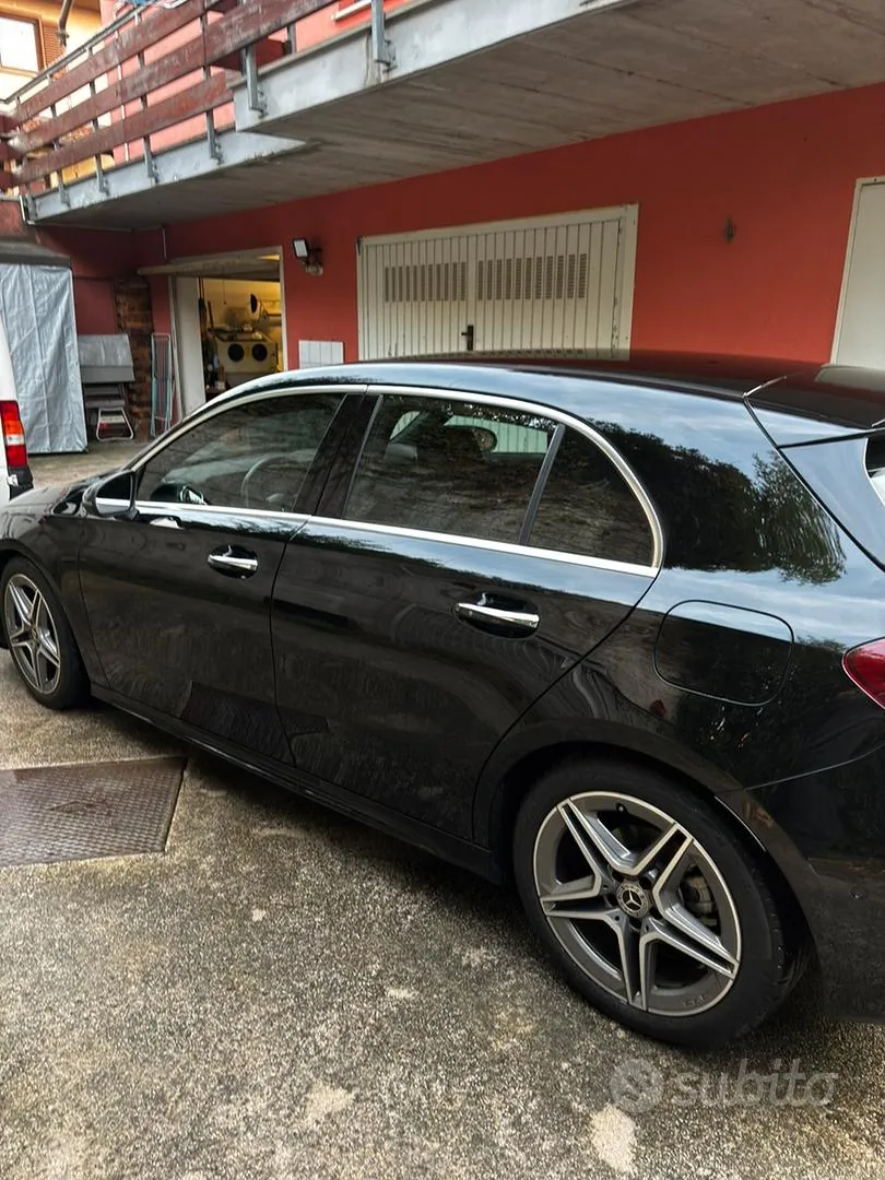 Mercedes-Benz A200D 2024 photo 3