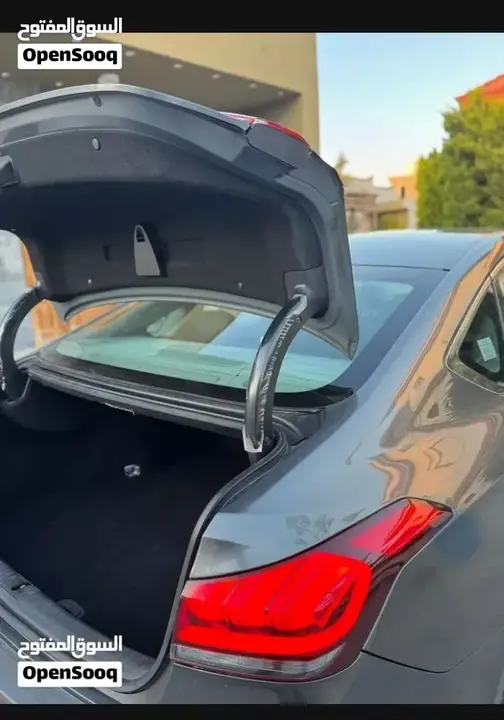 Genesis G80 2016 photo 2