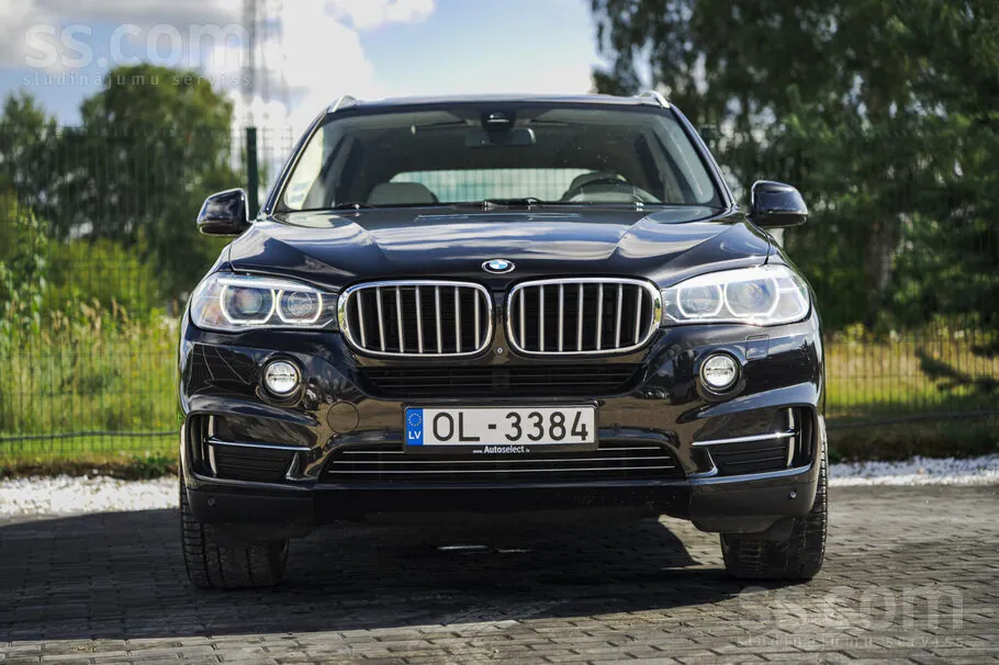 BMW X5 2015 photo 2