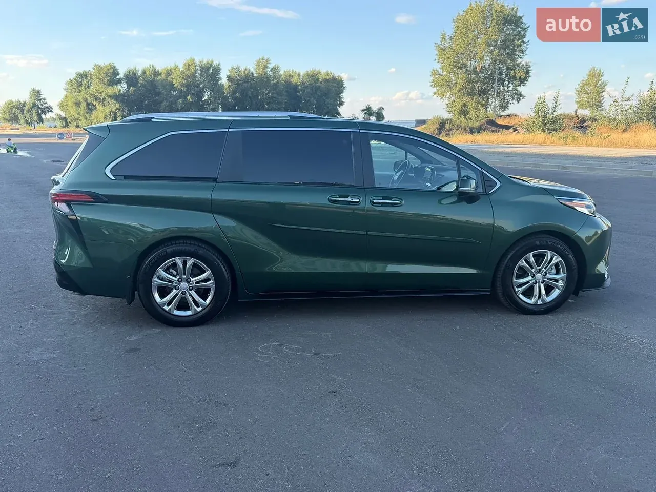 Toyota Sienna 2023 photo 5