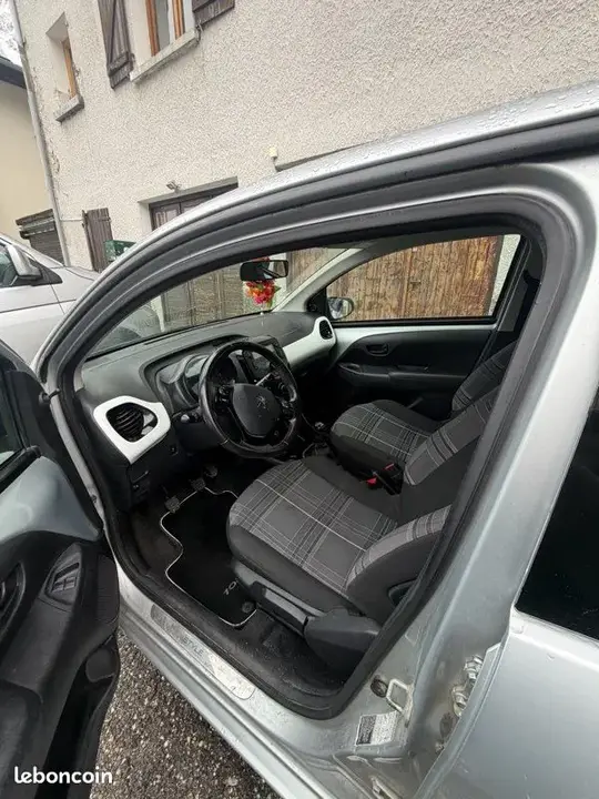 Peugeot 108 2018 photo 3