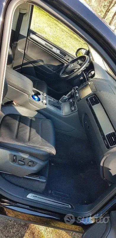 Volkswagen Touareg 2015 photo 5