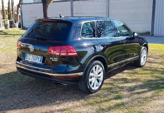 Volkswagen Touareg 2015 photo 2