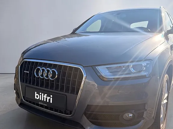 Audi Q3 2012 photo 2