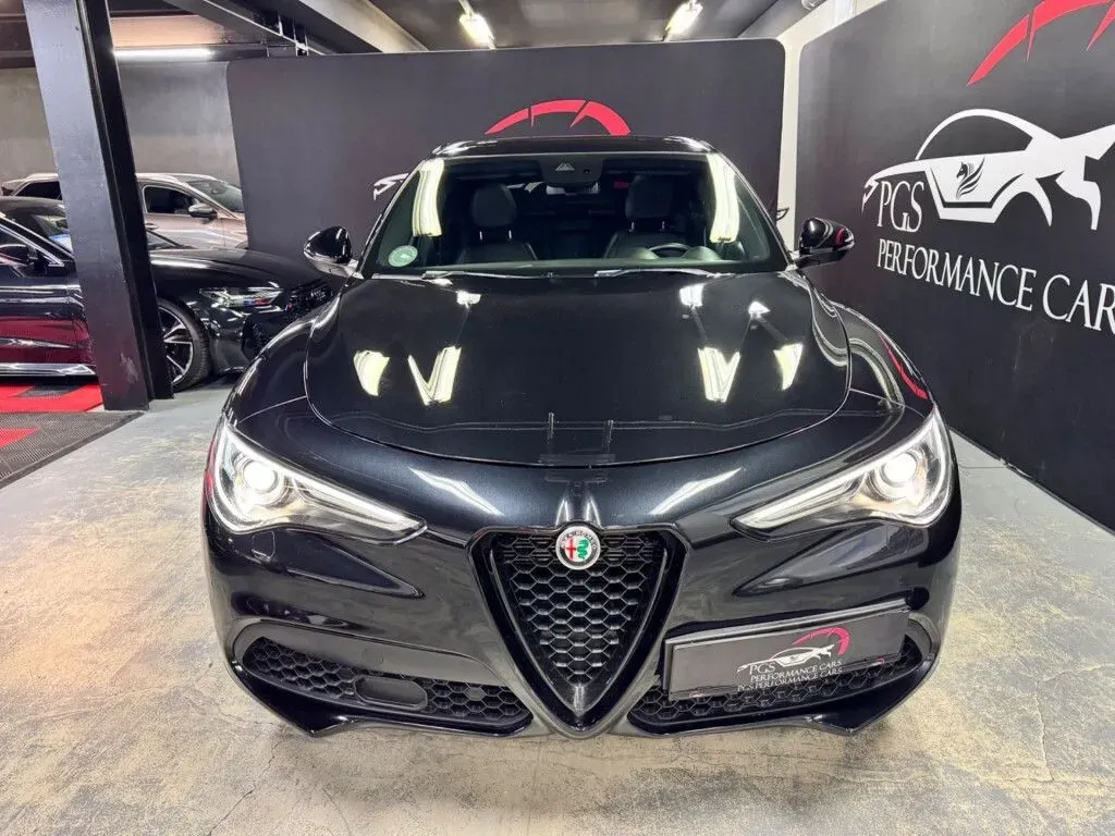 Alfa Romeo Stelvio 2022 photo 2