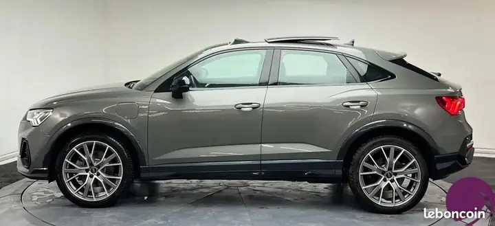Audi Q3 2021 photo 3