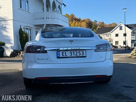 Tesla Model S 2014 photo 4