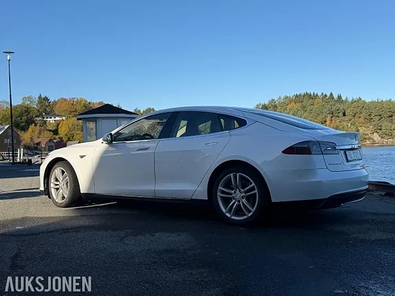 Tesla Model S 2014 photo 3