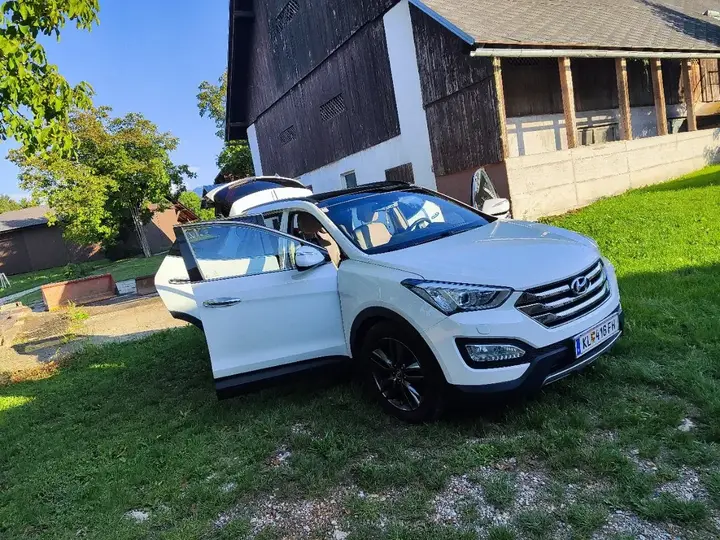 Hyundai Santa Fe 2014 photo 2