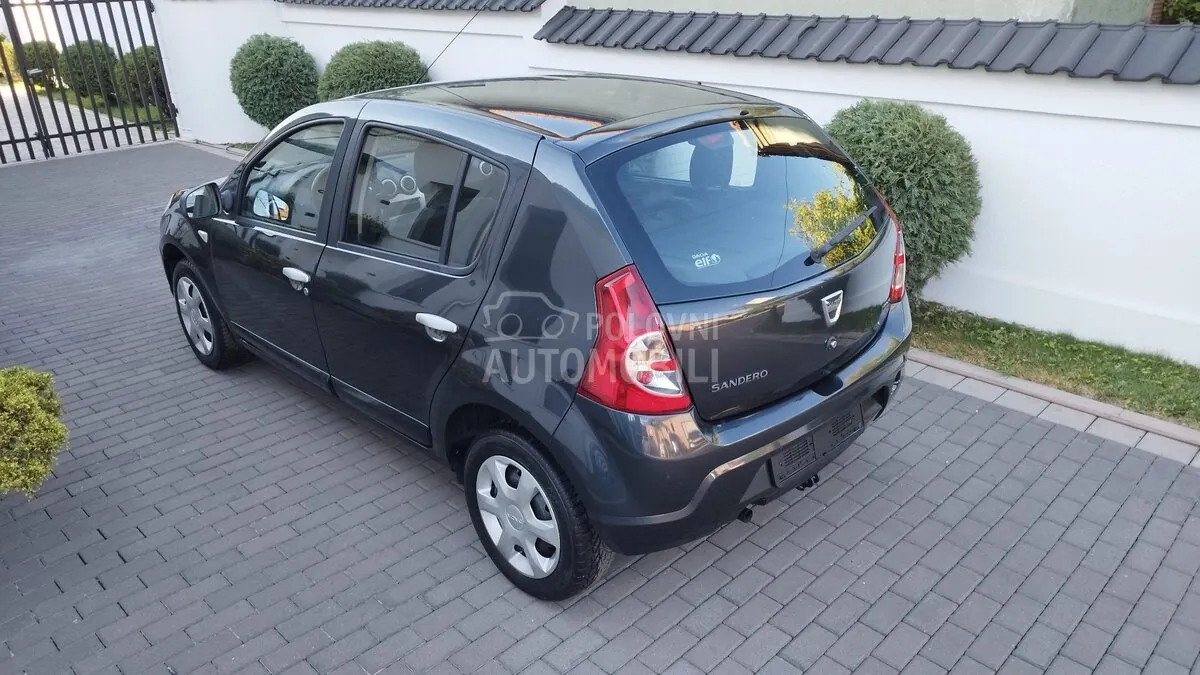 Dacia Sandero 2011 photo 5