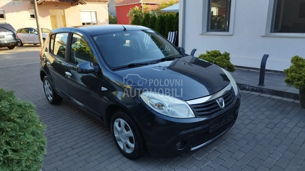 Dacia Sandero 2011 photo 3