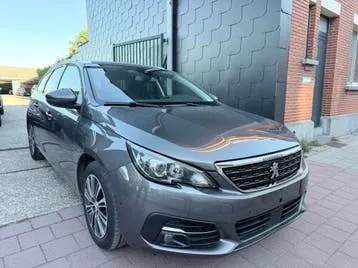 Peugeot 308 2021 photo 2