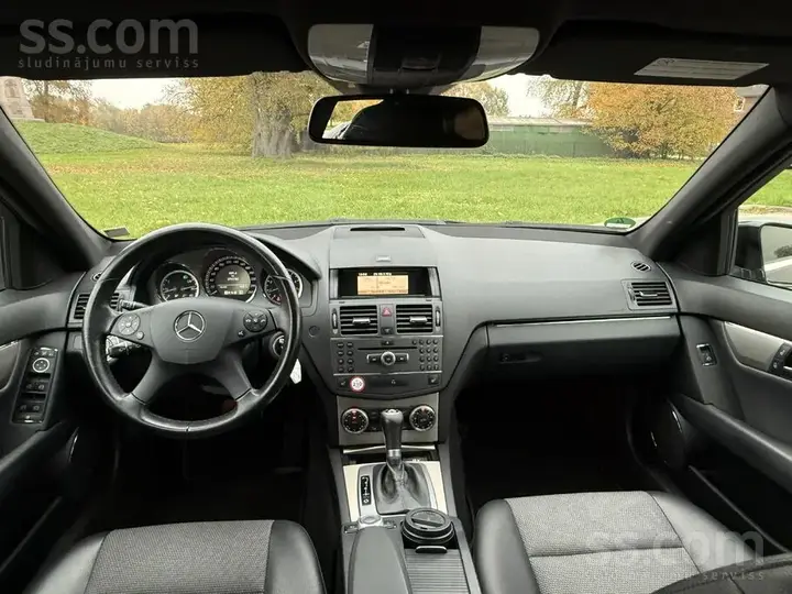 Mercedes-Benz C200 2010 photo 5