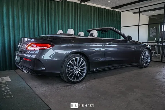 Mercedes-Benz C300 2019 photo 4