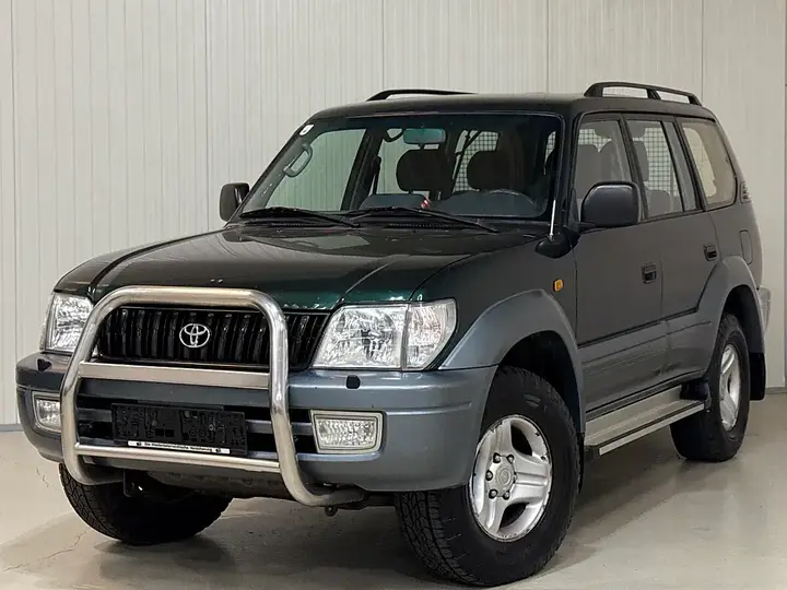 Toyota Land Cruiser 2002 photo 2