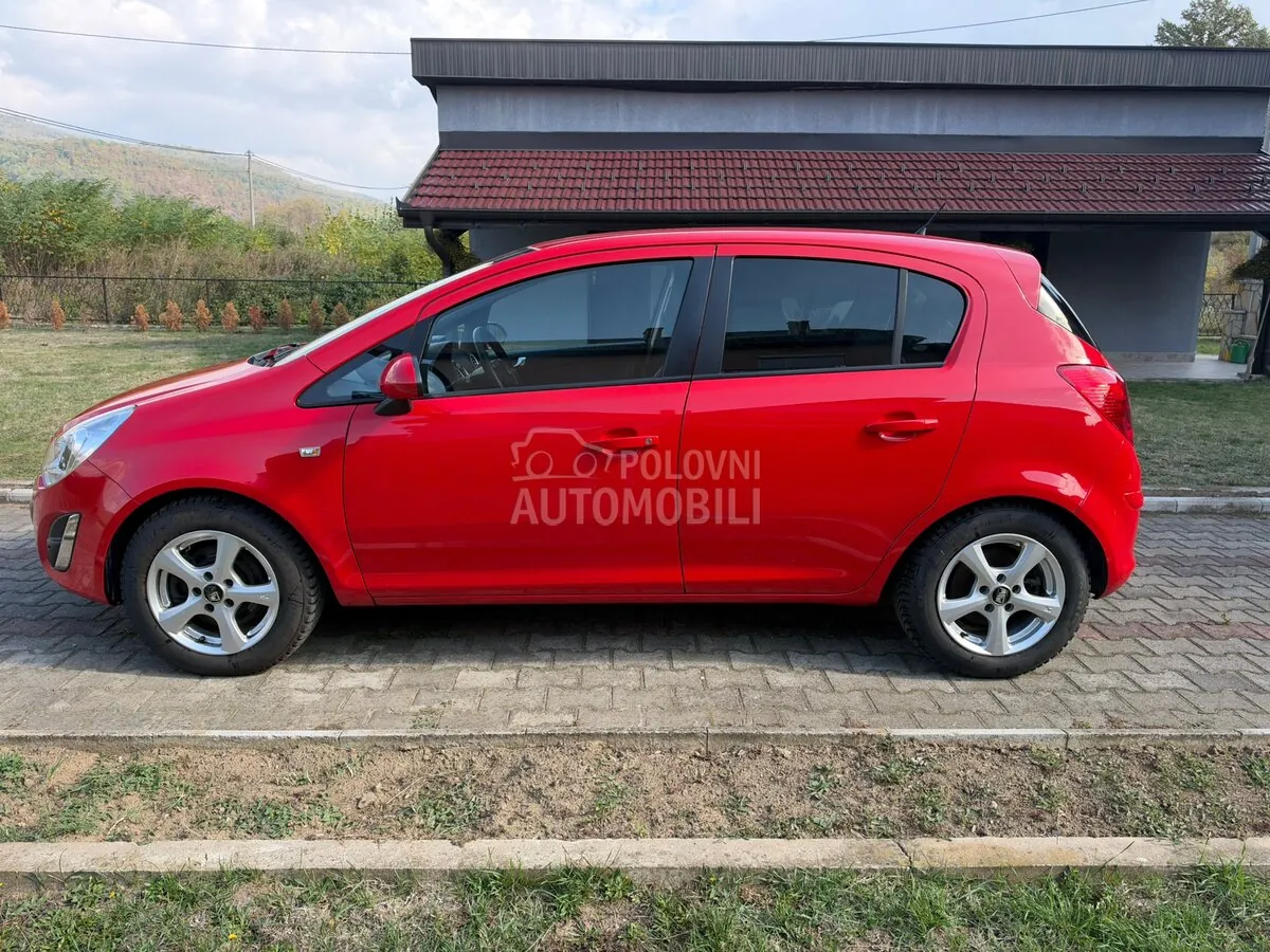 Opel Corsa D 2013 photo 4