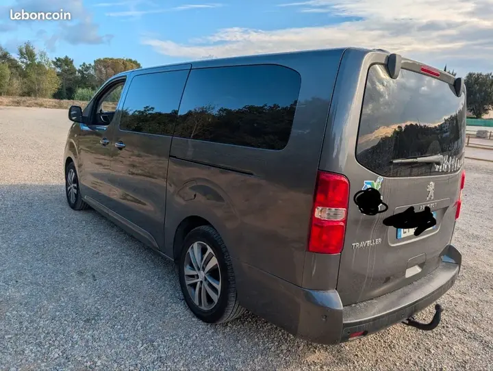 Peugeot Traveller 2018 photo 2