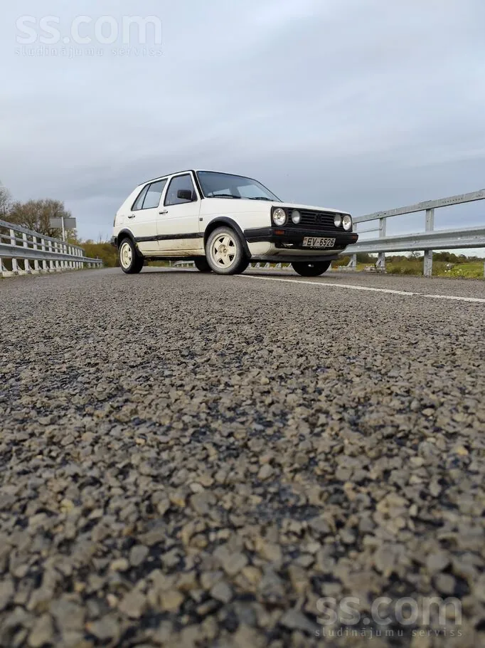 Volkswagen Golf 2