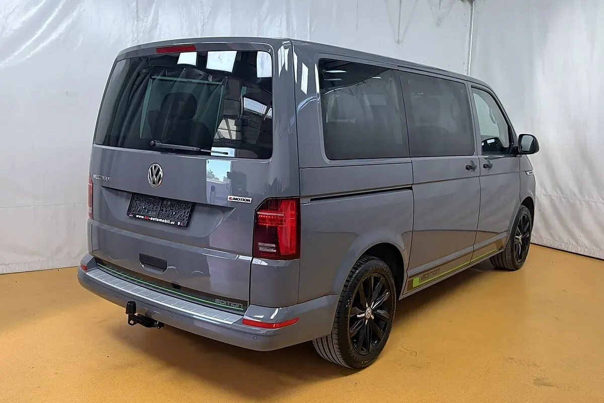 Volkswagen Multivan 2022 photo 3