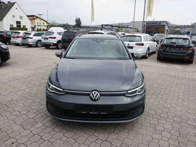 Volkswagen Golf 2023 photo 2