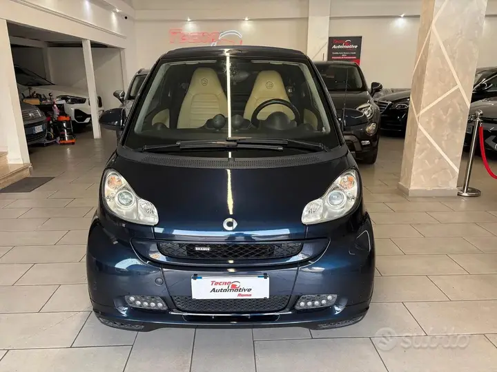 Smart Fortwo 2011 photo 2
