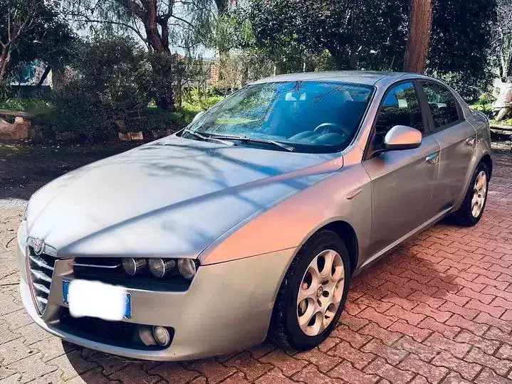 Alfa Romeo 159 2009 photo 2