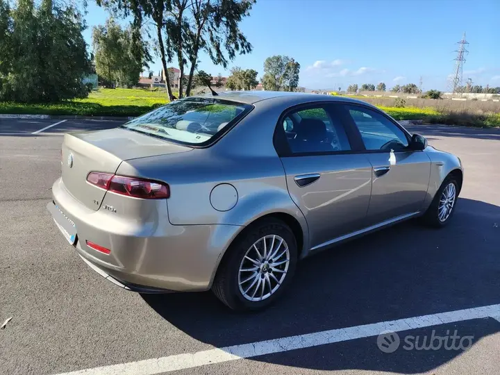 Alfa Romeo 159 2009 photo 5