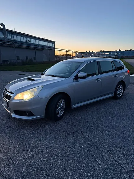 Subaru Legacy 2013 photo 4