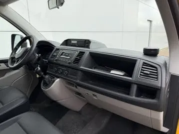 Volkswagen Transporter T6 2018 photo 3