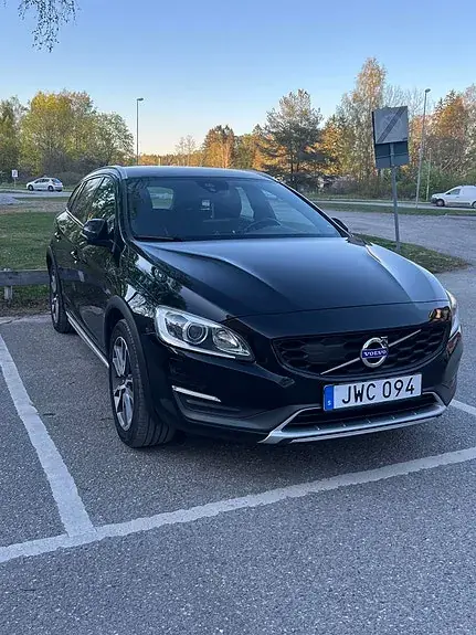 Volvo V60 Cross Country 2016 photo 2