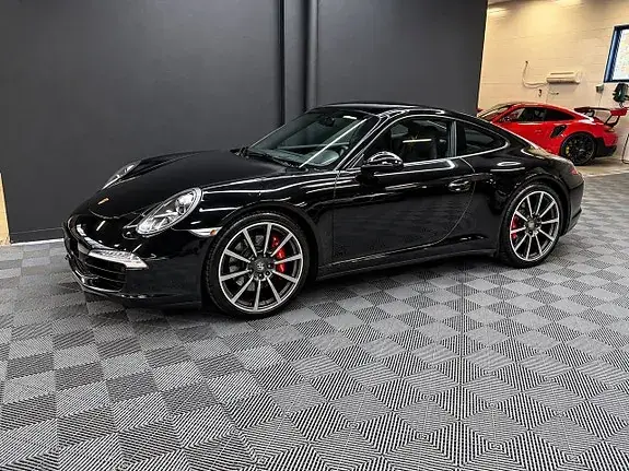 Porsche 911 Carrera