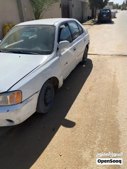 Hyundai Verna 2002 photo 3