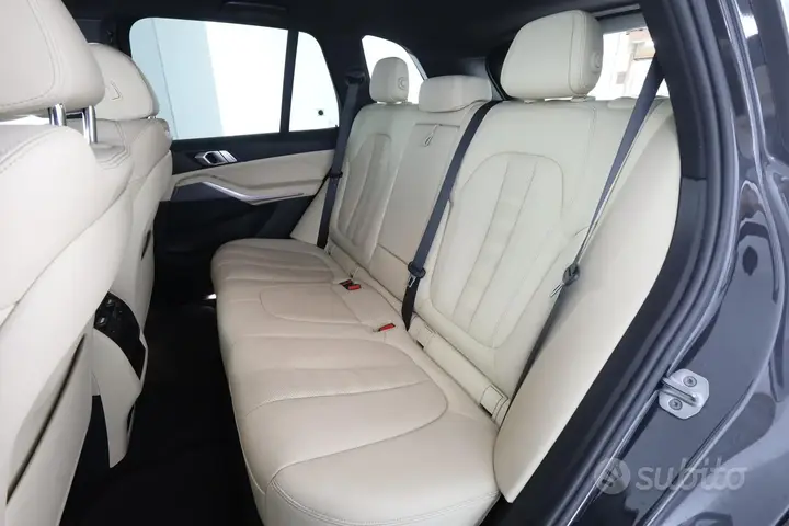 BMW X5 2021 photo 3