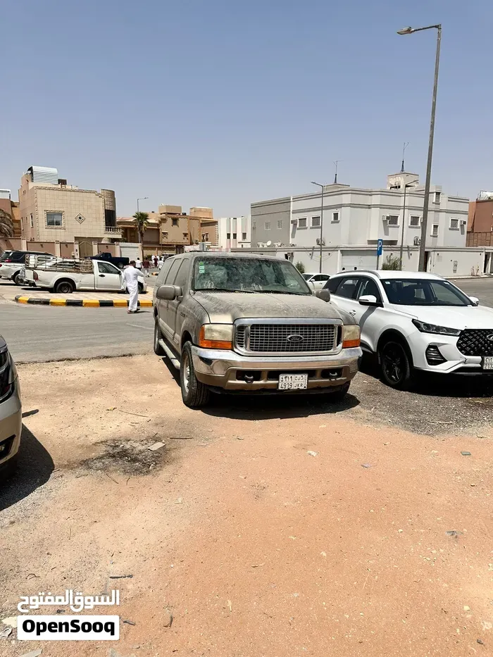 Ford Excursion 2000 photo 3