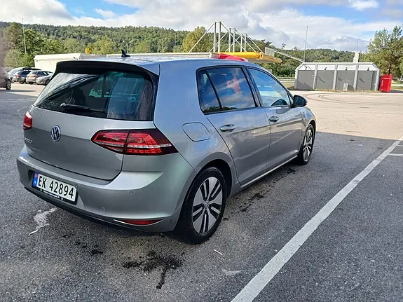 Volkswagen E-Golf 2017 photo 4