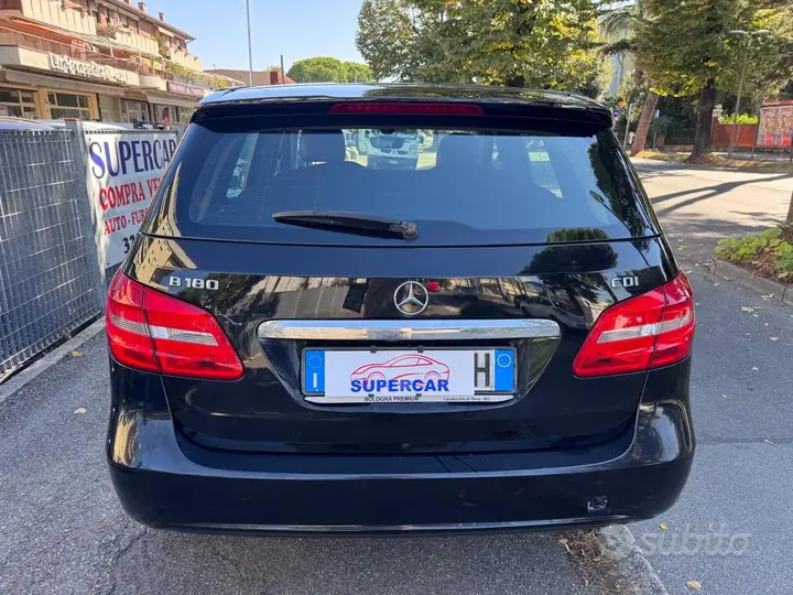 Mercedes-Benz B 180 Cdi 2014 photo 4