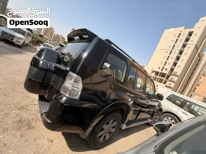 Mitsubishi Pajero 2015 photo 3