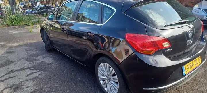 Vauxhall Astra 2014 photo 5
