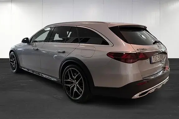 Mercedes-Benz E 300 De 2025 photo 2