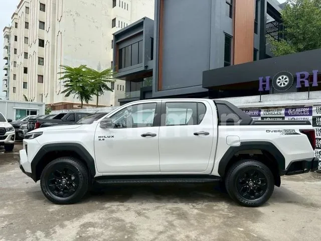 Toyota Hilux 2026 photo 3