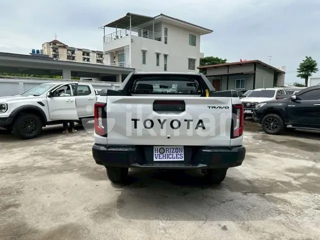 Toyota Hilux 2026 photo 4