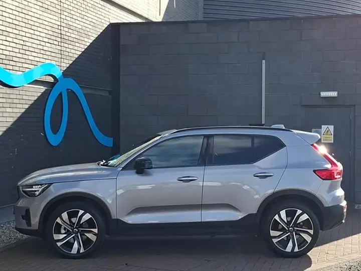 Volvo Xc40 2025 photo 4