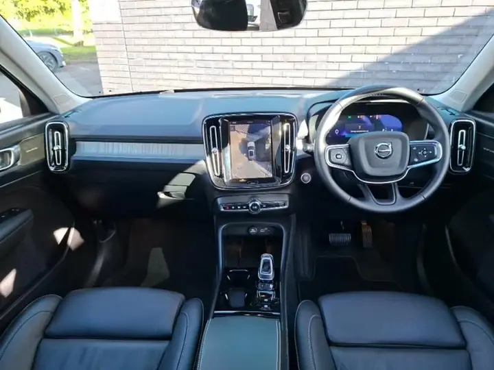Volvo Xc40 2025 photo 3