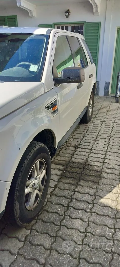 Land Rover Freelander 2 2008 photo 2