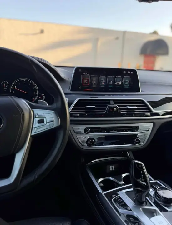 BMW 7 Series 2016 photo 4
