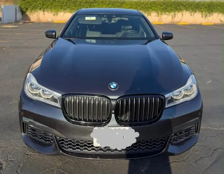 BMW 7 Series 2016 photo 2