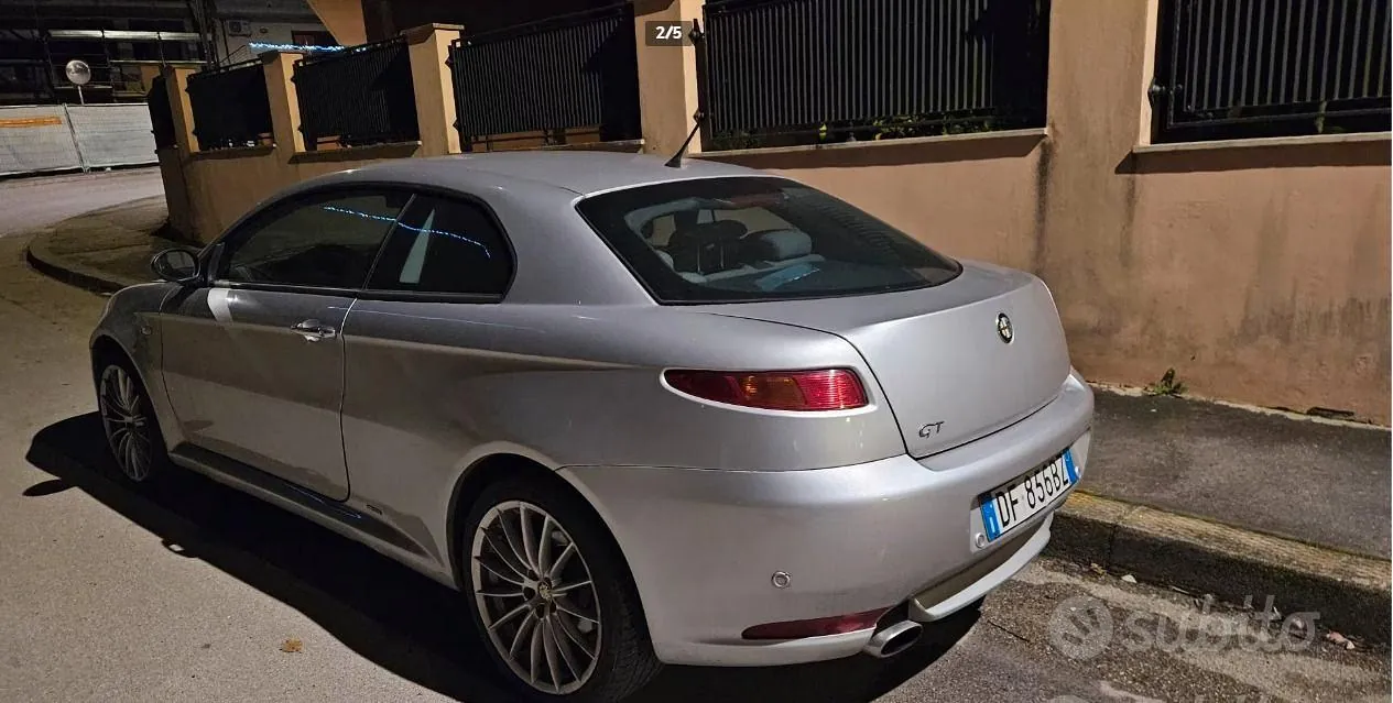 Alfa Romeo Gt 2006 photo 2