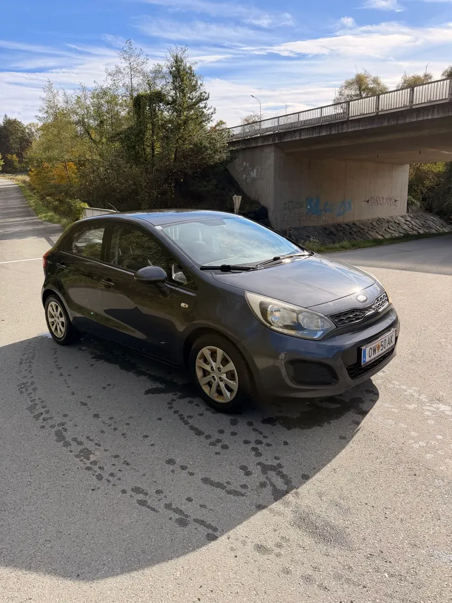Kia Rio 2013 photo 2